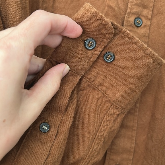 Banana Republic Mens Rust color Button Down | Size XL - Picture 4 of 9